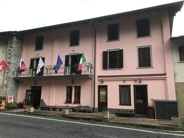 VALBONDIONE-AlbergoCascate8[1]